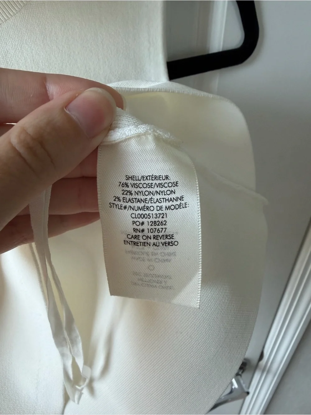 alice + olivia Classics Cropped White Sleeveless Top - Picture 4 of 5